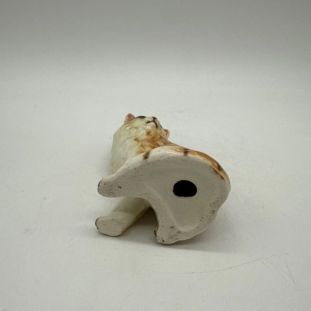 Orange Tabby Cat Ceramic Figurine Blue Eyes Glazed Sitting Porcelain Vintage 3